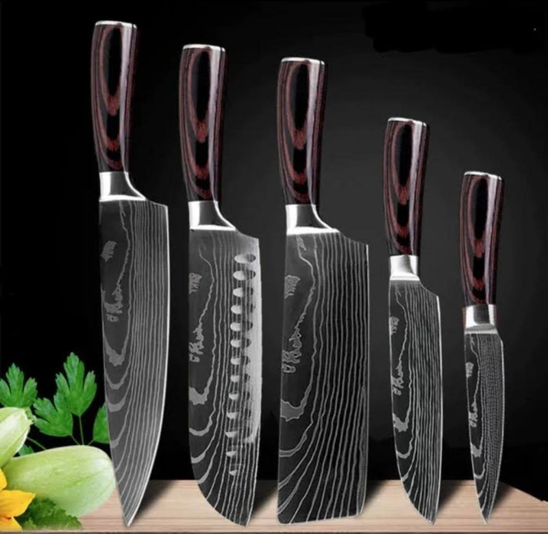 Forger’s Amaranthus
Custom Hand-Forged
Damascus 5-Piece
Kitchen Knives Set &
Wood